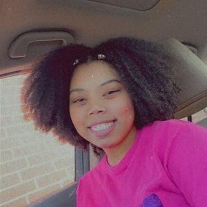 Meet your Posher, Kayla